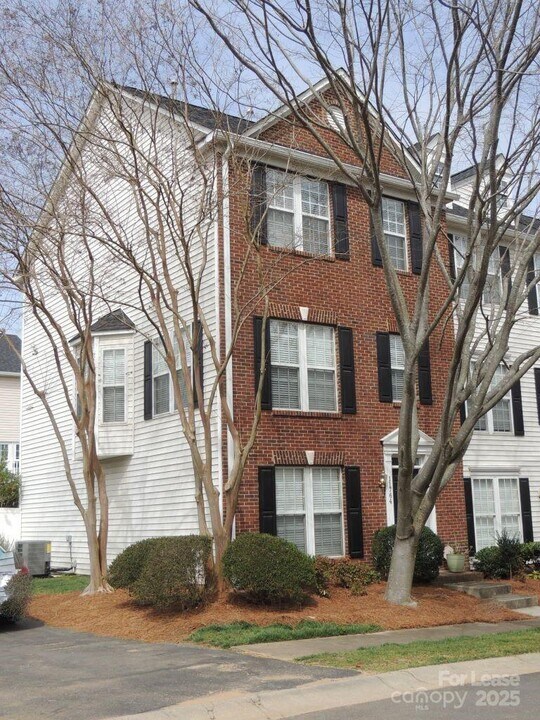 11764 Fiddlers Roof Ln in Charlotte, NC - Building Photo
