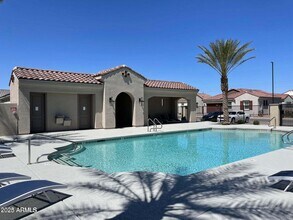 4061 E Augusta Ave in Chandler, AZ - Foto de edificio - Building Photo