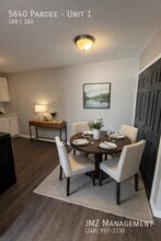 Z on Pardee in Dearborn Heights, MI - Foto de edificio - Building Photo