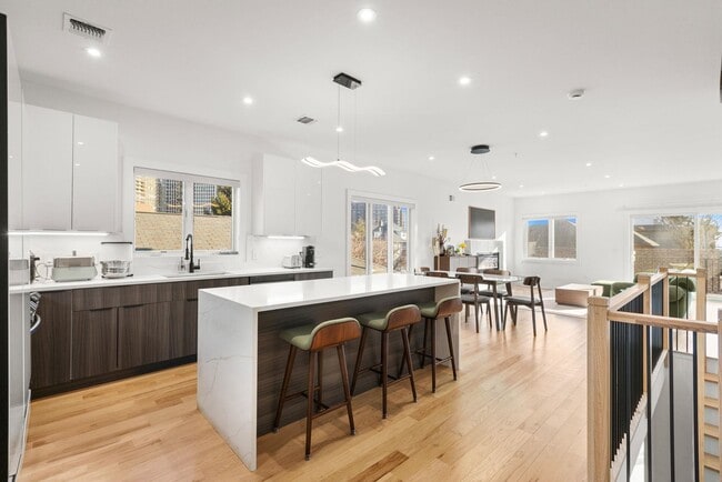 690 Palisade Ave in Cliffside Park, NJ - Building Photo - Building Photo