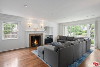 2825 Haddington Dr in Los Angeles, CA - Building Photo - Building Photo