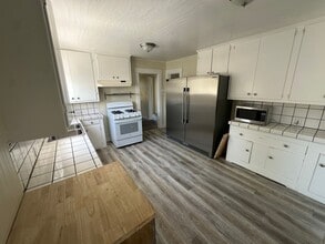 227 Beach Rd in Alameda, CA - Building Photo - Building Photo
