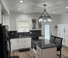3004 Clearview Dr in Austin, TX - Building Photo