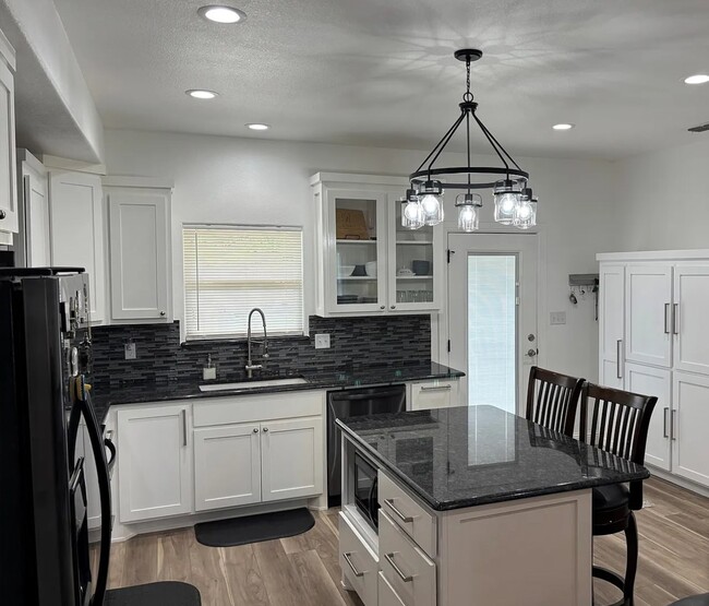 property at 3004 Clearview Dr