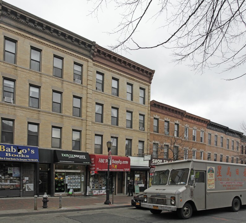 240 Prospect Park W in Brooklyn, NY - Foto de edificio