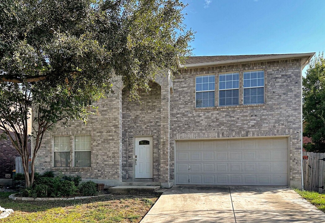 8514 Coppermine in Converse, TX - Building Photo