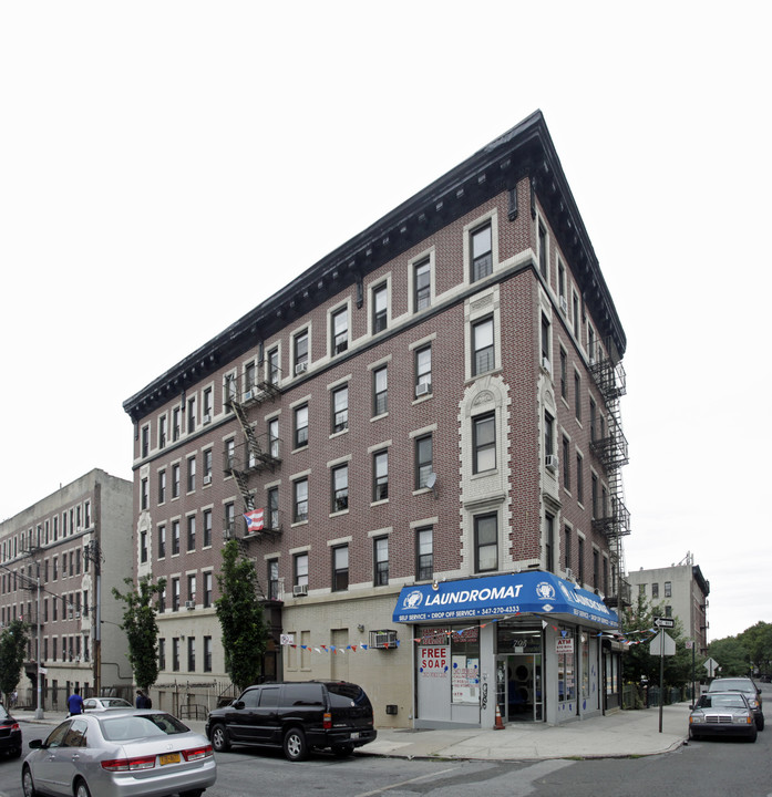 795 E 151st St in Bronx, NY - Building Photo