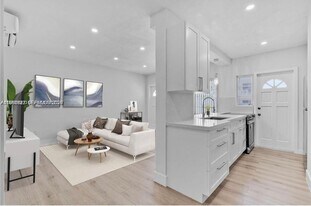 520 79th St in Miami, FL - Building Photo