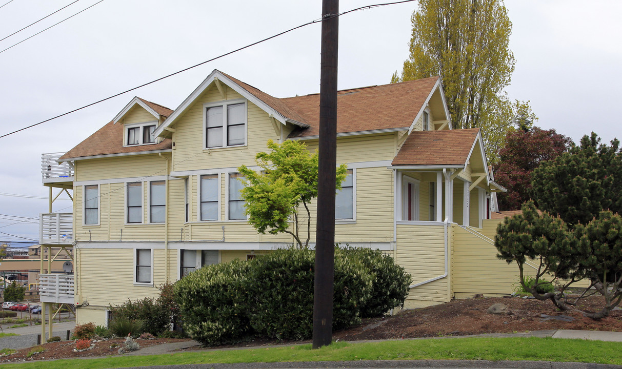 2532 Grand Ave in Everett, WA - Foto de edificio