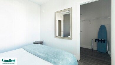 4950 W Prescott St in Tampa, FL - Foto de edificio - Building Photo