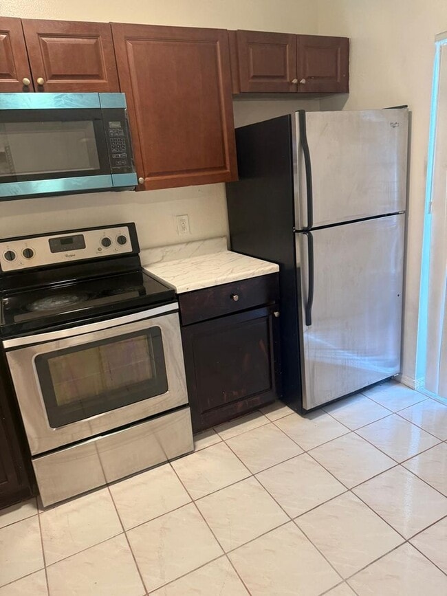 16 Silver Park Cir in Kissimmee, FL - Building Photo - Building Photo