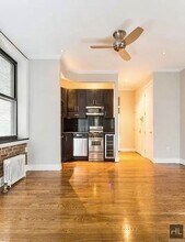East 18th Street, Unit C4 in New York, NY - Building Photo - Building Photo