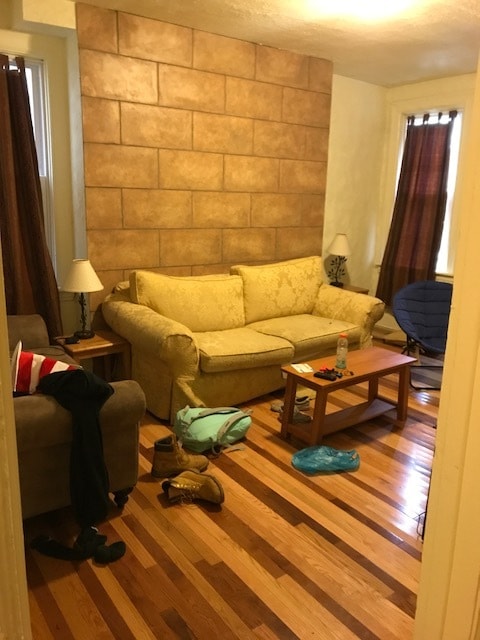 property at 3325 Parkview Ave