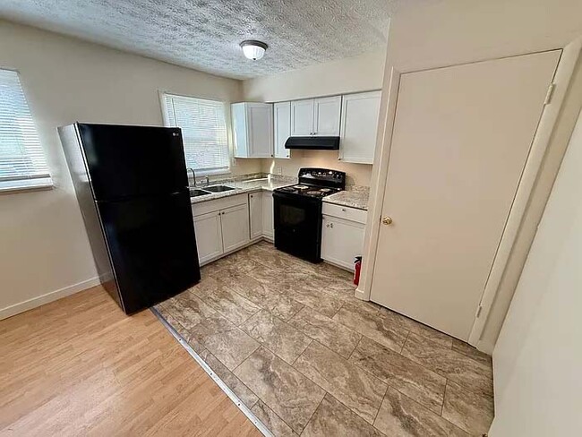 2176 Thurmont Rd in Akron, OH - Building Photo - Building Photo