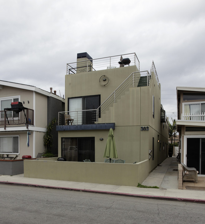 303 35th St in Newport Beach, CA - Building Photo