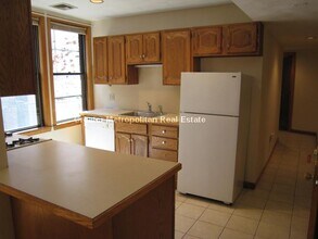 3 Holden Ct, Unit 2 in Boston, MA - Building Photo - Building Photo