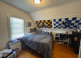 8 Trafford St in Quincy, MA - Foto de edificio - Building Photo