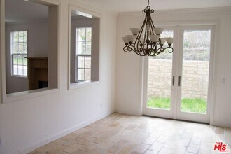1952 Hazel Nut Ct in Agoura Hills, CA - Building Photo - Building Photo