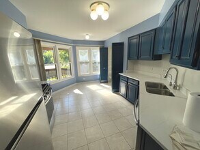 13 Willow Pkwy in Buffalo Grove, IL - Building Photo - Building Photo