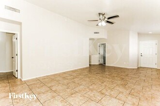 2858 W Medallion Dr in Tucson, AZ - Building Photo - Building Photo