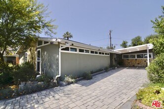 9342 Debra Ave in Los Angeles, CA - Building Photo - Building Photo