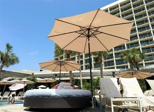 5220 Seawall Blvd in Galveston, TX - Foto de edificio - Building Photo