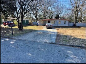 1657 Thornton Pl SW in Atlanta, GA - Building Photo