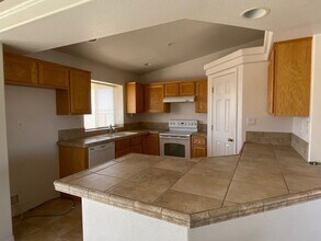 2380 Palisades Dr in Lake Havasu City, AZ - Building Photo - Building Photo