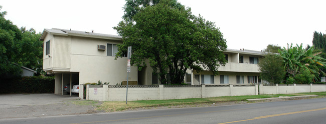 4403 Mammoth Ave in Van Nuys, CA - Building Photo - Building Photo