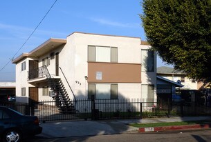 933 S Grevillea Ave in Inglewood, CA - Building Photo