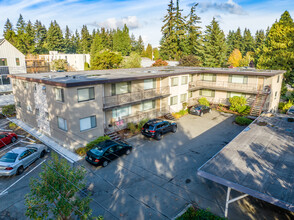 Highland Terrace Apartments in Shoreline, WA - Building Photo - Primary Photo