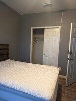 10433 Waterstone Dr in Riverview, FL - Building Photo