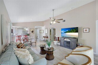 14871 Crescent Cove Dr in Ft. Myers, FL - Building Photo - Building Photo