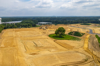 Laurel Point in Mount Laurel, NJ - Building Photo - Building Photo