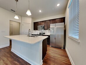 383 Onate Cir in St. Augustine, FL - Foto de edificio - Building Photo