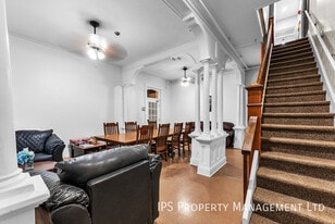 142 Foster Ave in Belleville, ON - Building Photo