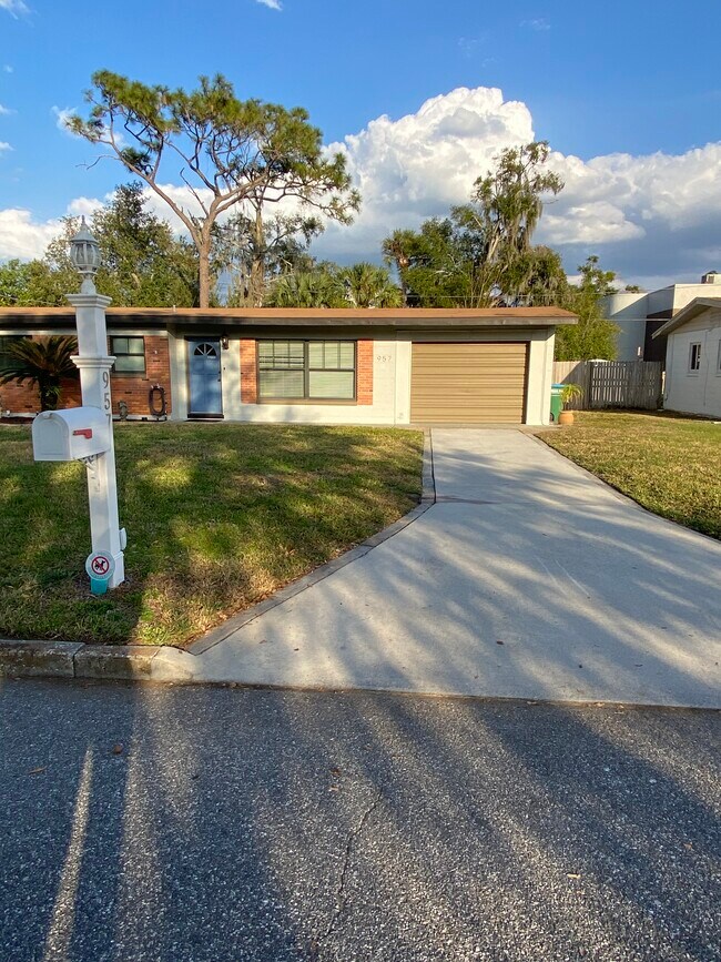 957 Dupont Ave in Winter Park, FL - Building Photo - Building Photo