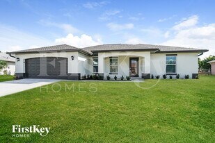 1114 SW 40th Terrace in Cape Coral, FL - Building Photo