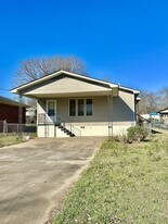 903 Rose Ave in Brighton, AL - Building Photo