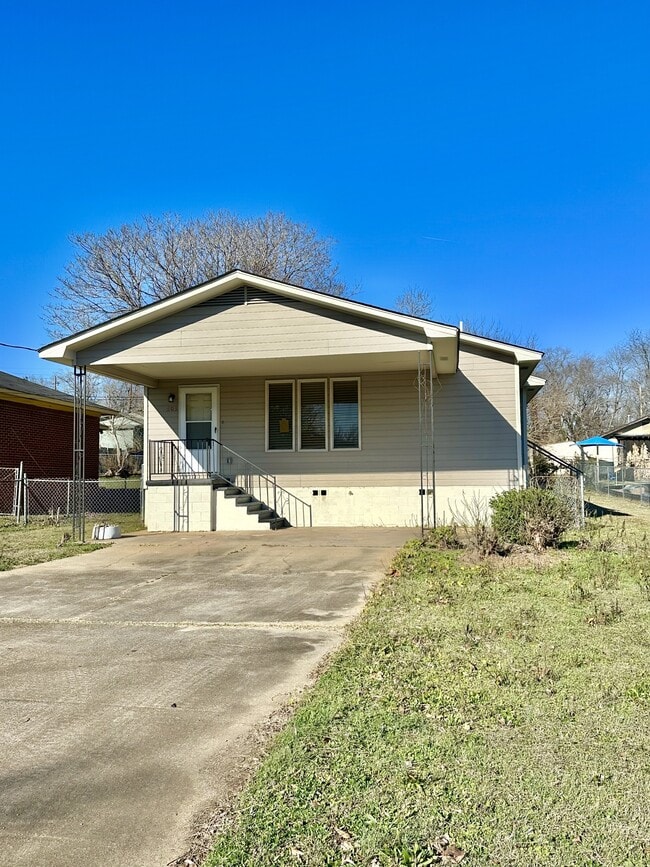 property at 903 Rose Ave