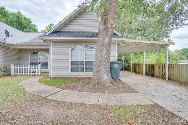 property at 2707 Tupelo Ave