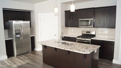 1497 W Jay Ct in Spokane, WA - Building Photo - Building Photo
