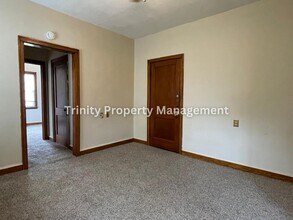 649 Birch St in Clarksburg, WV - Foto de edificio - Building Photo