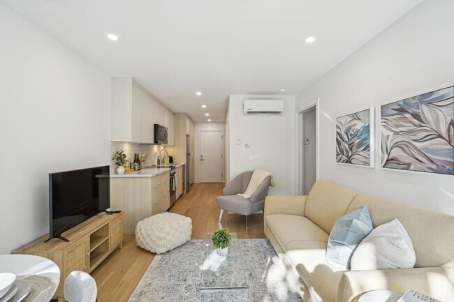 2114-2114 Rue Bercy in Montréal, QC - Building Photo - Building Photo