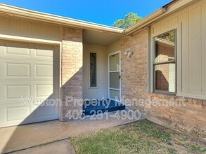 230 W Apple Branch Way in Mustang, OK - Building Photo - Building Photo