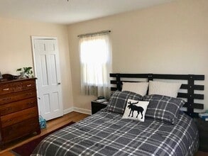 877 Farmington Ave in West Hartford, CT - Building Photo - Building Photo