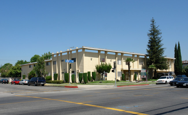 Coldwater Plaza in North Hollywood, CA - Building Photo - Building Photo