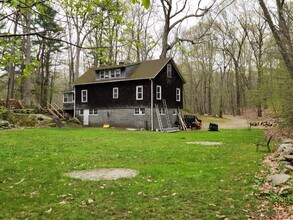 480 Maupas Rd N in Guilford, CT - Building Photo - Building Photo