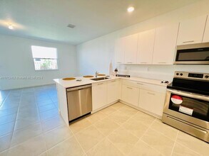 12628 NW 23rd Pl, Unit 2 in Miami Shores, FL - Building Photo - Building Photo