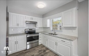 3501 E McBerry St in Tampa, FL - Building Photo - Building Photo